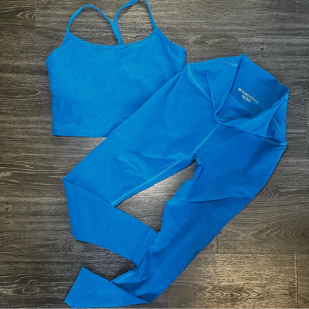 Beyond Yoga *SET*